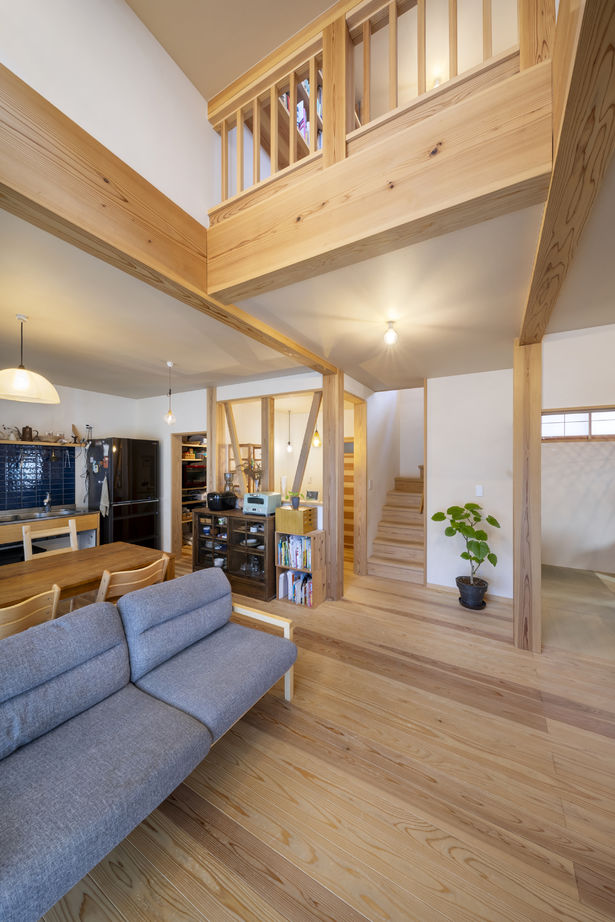 リソーケンセツ 【2000万円台／30坪台／間取り図あり／吹き抜け】無添加無垢の素材で実現した家族の一体感を大切にした家の建築実例画像3
