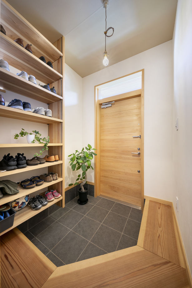 リソーケンセツ 【2000万円台／30坪台／間取り図あり／吹き抜け】無添加無垢の素材で実現した家族の一体感を大切にした家の建築実例画像10