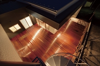 栃木建築社 【約51坪/平屋/4人家族】洗練されたデザインと機能性。スカイバルコニーとロフトがある家の建築実例画像3