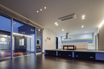 栃木建築社 【約51坪/平屋/4人家族】洗練されたデザインと機能性。スカイバルコニーとロフトがある家の建築実例画像6