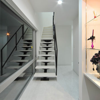 栃木建築社 【50坪/2階建/4人家族】狭小地の問題を超える提案力が叶えた、子どもたちが早く帰りたがる家の建築実例画像9