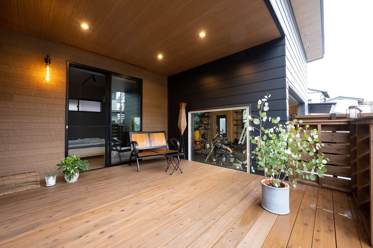 栃木建築社 【平屋】木のぬくもりを活かしたバイクガレージのある住まいの建築実例画像7