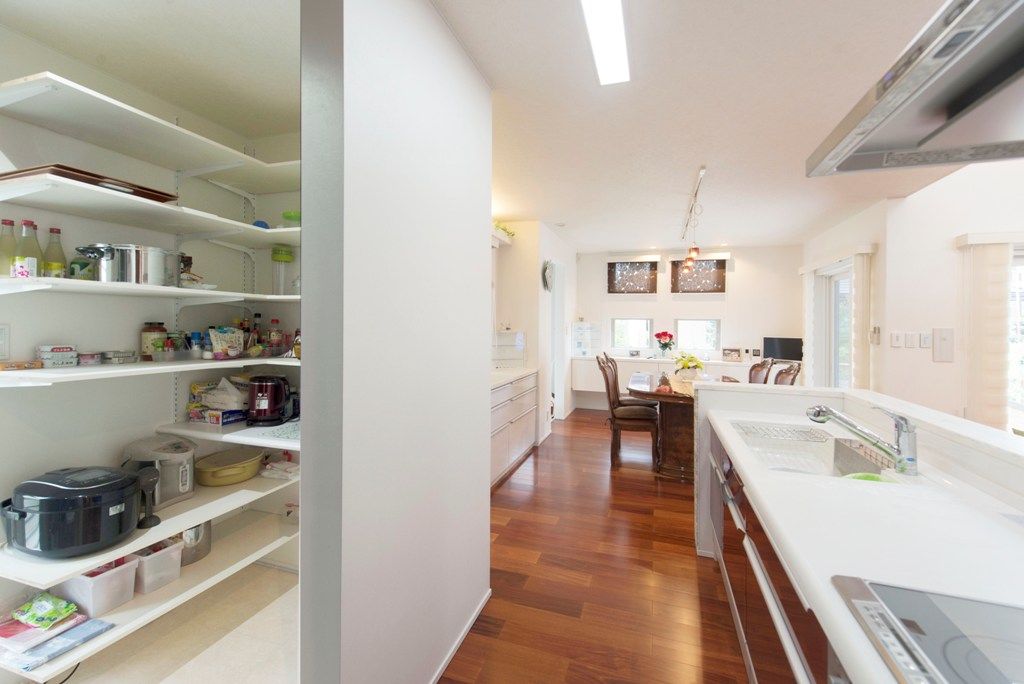 ノーブルホーム こだわり抜いた自然素材のスキップフロアとガレージ。趣味を愉しみ豊かな時間を育む家【ノーブルホーム】の建築実例画像3