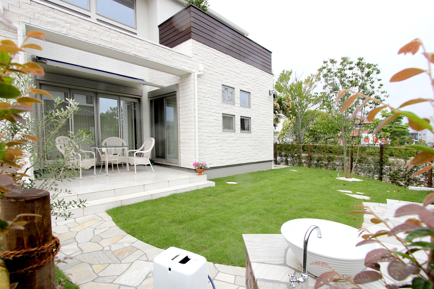 ノーブルホーム こだわり抜いた自然素材のスキップフロアとガレージ。趣味を愉しみ豊かな時間を育む家【ノーブルホーム】の建築実例画像10