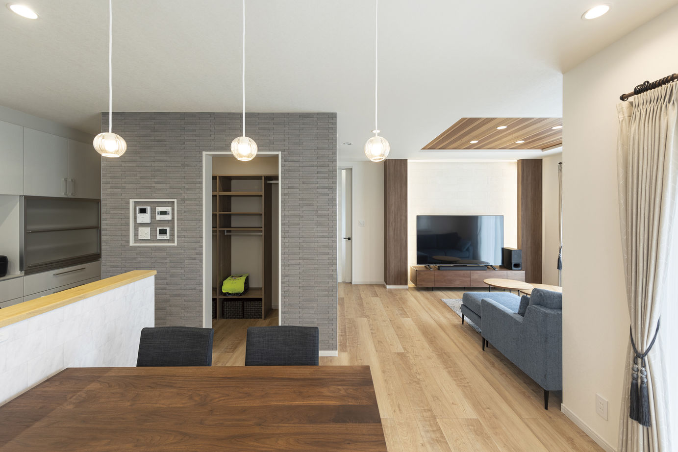 ノーブルホーム 斬新なアイデアで理想を形に全館空調で年中快適な住まいの建築実例画像5