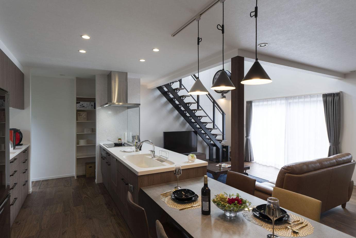 ノーブルホーム アメリカンと北欧が融合！広々ウッディーstyle の住まいの建築実例画像5