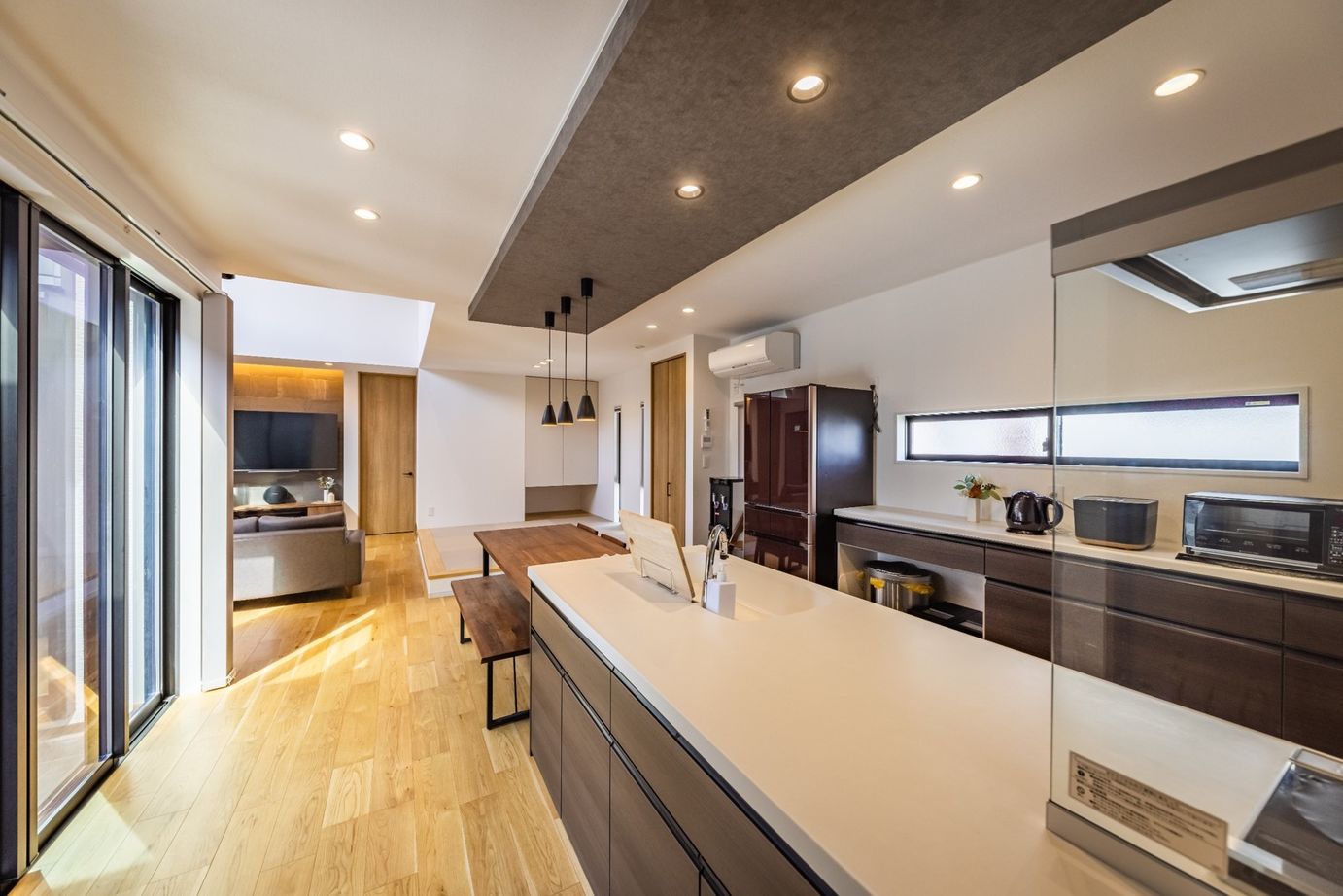 ノーブルホーム プライベートな空間を備えたシンプルモダンな平屋の建築実例画像3