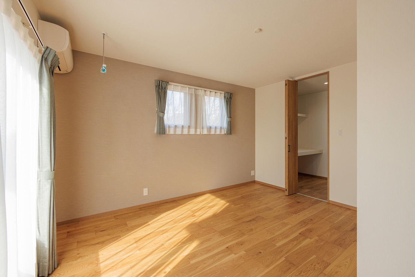 ノーブルホーム ノーブルホームオリジナルタイル使用で外壁メンテナンスが楽に！上品でスタイリッシュな2階建ての建築実例画像6