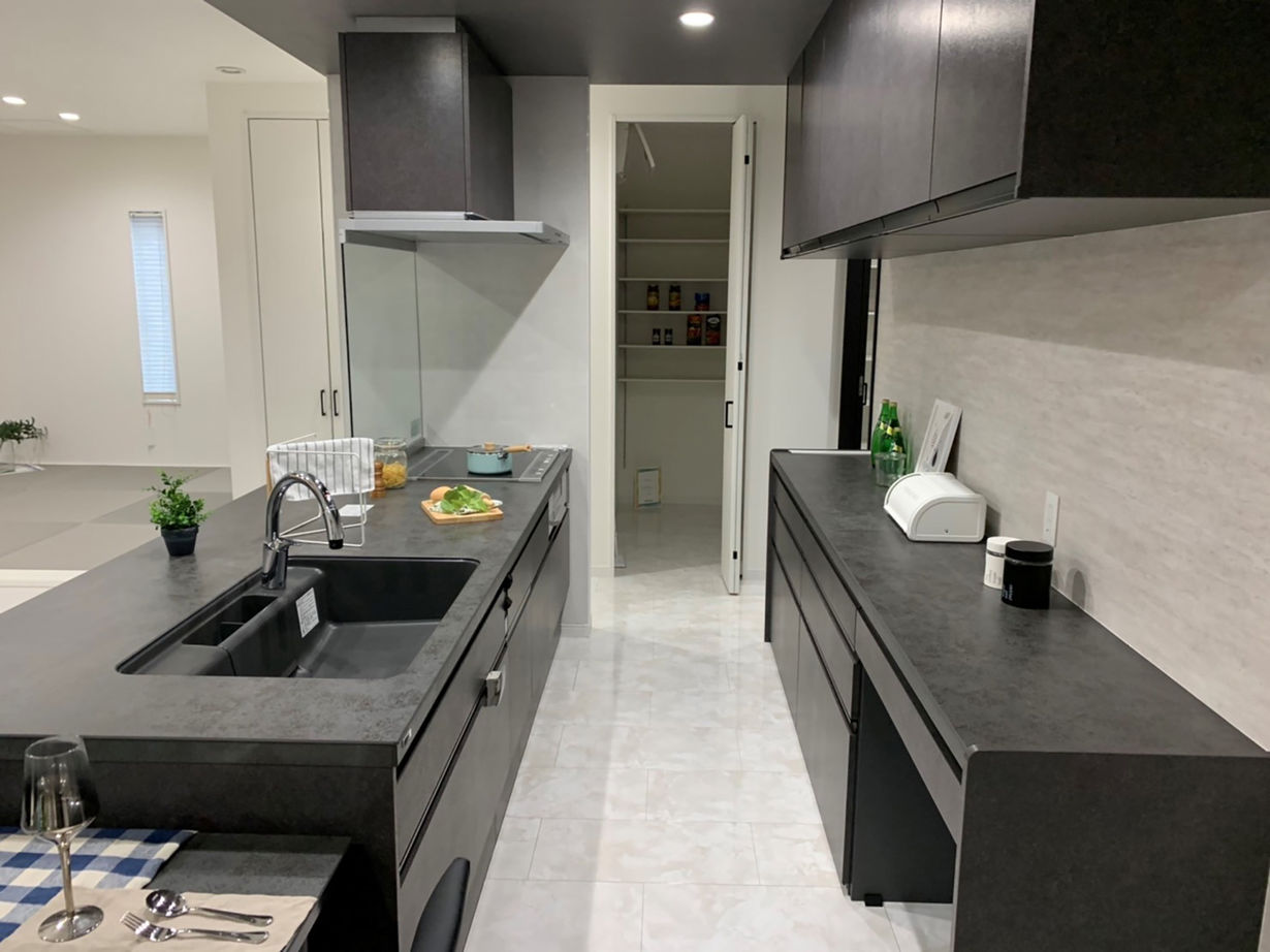 ノーブルホーム 【広々LDK/2階建て】大空間LDKを体感できるホテルライクな邸宅の建築実例画像5