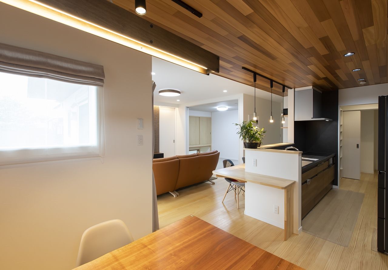 齋藤住建 【太田市/3200万円/間取り図有】ランドリースペースで家事ラクを実現×収納充実×家族とBBQも楽しめる家の建築実例画像5