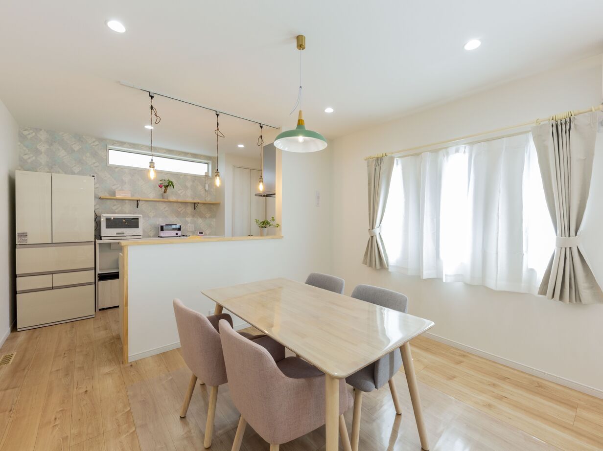 齋藤住建 【足利市/2000万円/間取り図有】デザインと性能を両立、施主目線で描く、犬と暮らす安心の長期優良住宅の建築実例画像2