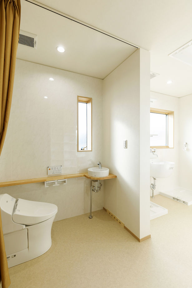 シモアラ 【平屋／バリアフリー】暮らしやすいシンプルな動線が特徴。そして天然木を贅沢に使った家の建築実例画像9