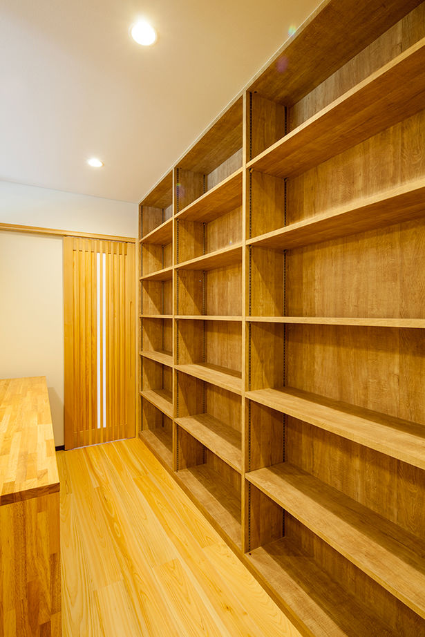 シモアラ 【古民家風の平屋／広々ウッドデッキ】高齢の家族も快適に暮らす、天然木のバリアフリー住宅の建築実例画像6