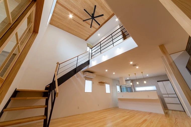 シモアラ 個の空間と一家団欒が心地よい家の建築実例画像6