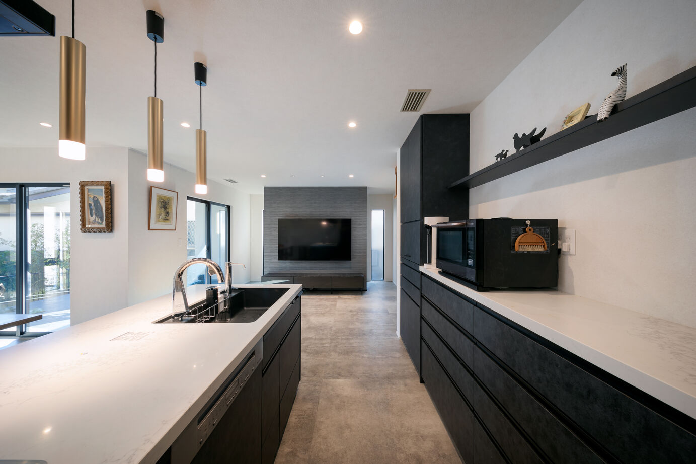 『高気密・高断熱の家』日本住宅ツーバイ 【二世帯住宅/5LLDK/間取図有】三世代同居のプラン、ホテルライクな車寄せ、大型犬と暮らす回遊動線の建築実例画像8