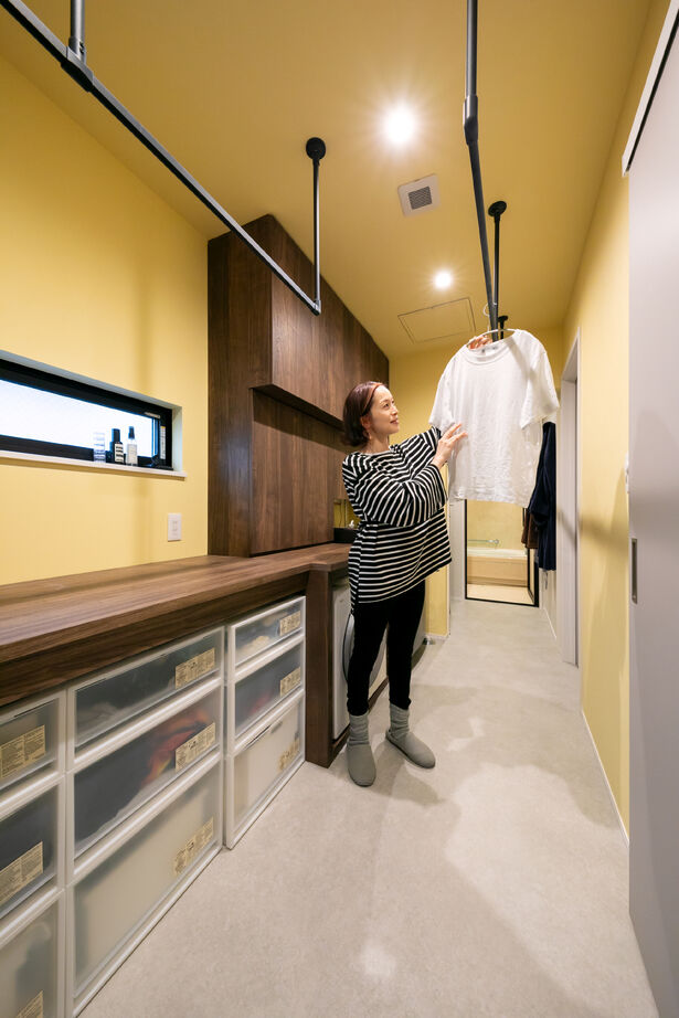 『高気密・高断熱の家』日本住宅ツーバイ 【二世帯住宅/5LLDK/間取図有】三世代同居のプラン、ホテルライクな車寄せ、大型犬と暮らす回遊動線の建築実例画像16