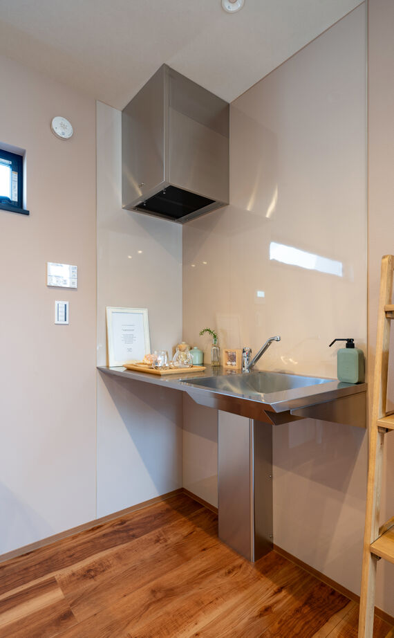 『高気密・高断熱の家』日本住宅ツーバイ 【二世帯住宅/5LLDK/間取図有】三世代同居のプラン、ホテルライクな車寄せ、大型犬と暮らす回遊動線の建築実例画像19