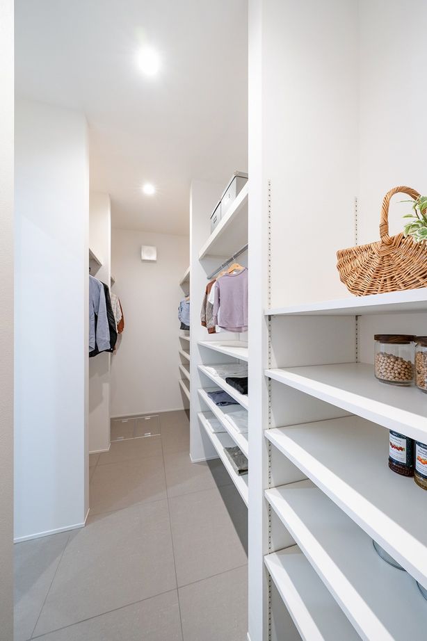 『高気密・高断熱の家』日本住宅ツーバイ 【3000万円台/延床50.3坪/ランドリールーム/間取り図】無駄のない動線と収納力が自慢のスタイリッシュな家の建築実例画像9