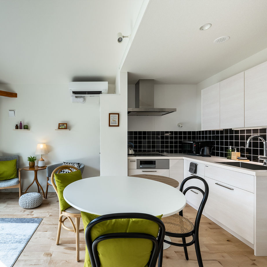 一級建築士事務所　ライフスタイル(LIFE STYLE) 【18.5坪/平屋/2LDK/3畳の部屋】間口が狭い、奥に長いこだわりあるデザインハウスの建築実例画像3