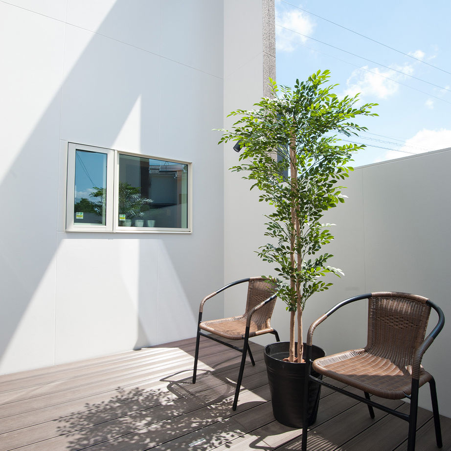 一級建築士事務所　ライフスタイル(LIFE STYLE) 【30.1坪/キャットウォーク/インナーバルコニー/三角地】キャットステップと中庭、思いっきり遊べる愛猫仕様の建築実例画像9