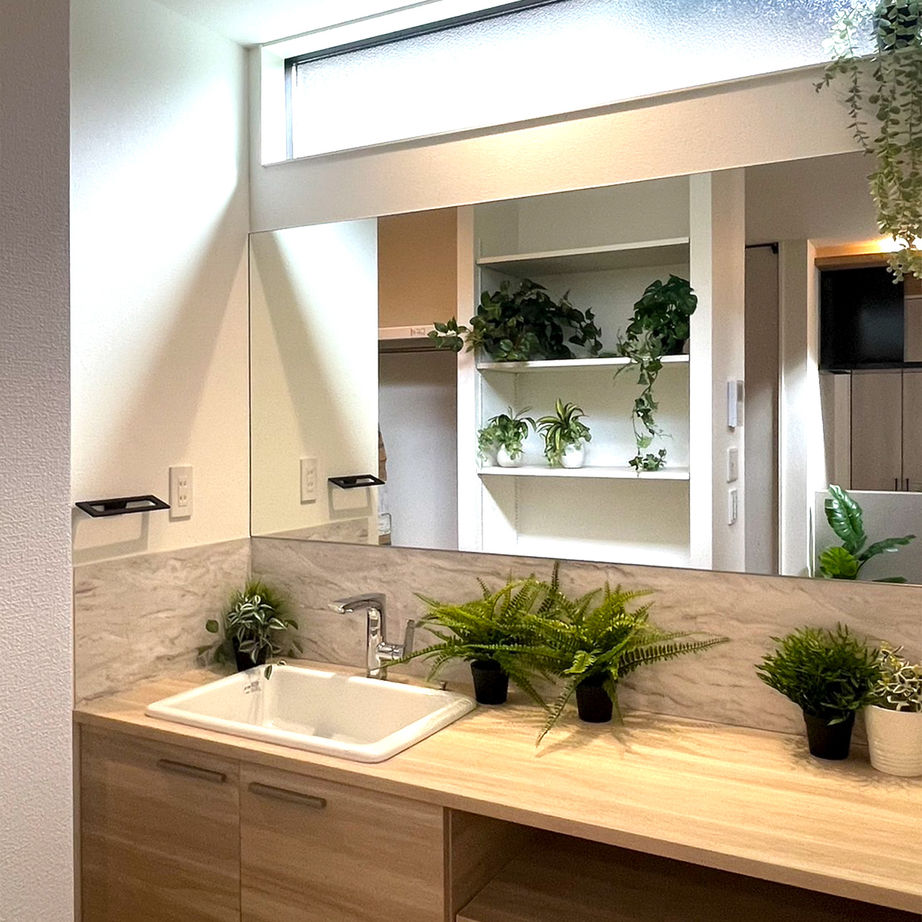 一級建築士事務所　ライフスタイル(LIFE STYLE) 【28坪/ウォークスルークローゼット/吹抜け】コンパクトな家事動線と回遊できる収納が魅力の家の建築実例画像2