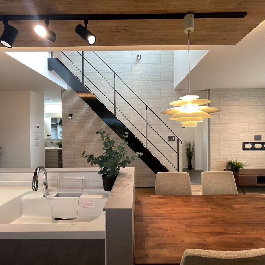 一級建築士事務所　ライフスタイル(LIFE STYLE) 【28坪/ウォークスルークローゼット/吹抜け】コンパクトな家事動線と回遊できる収納が魅力の家の建築実例画像4