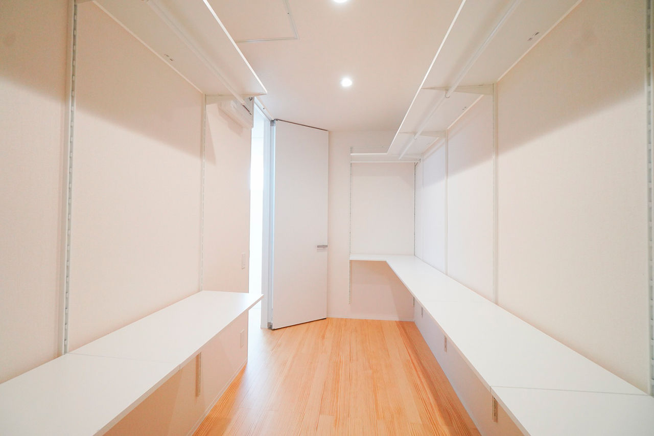 シンプルノート名古屋中区スタジオ／KanZEON 【2000万円台｜間取り図有｜コンパクト】プライベートな中庭を囲むコの字型。平屋のように暮らせる2階建ての建築実例画像10