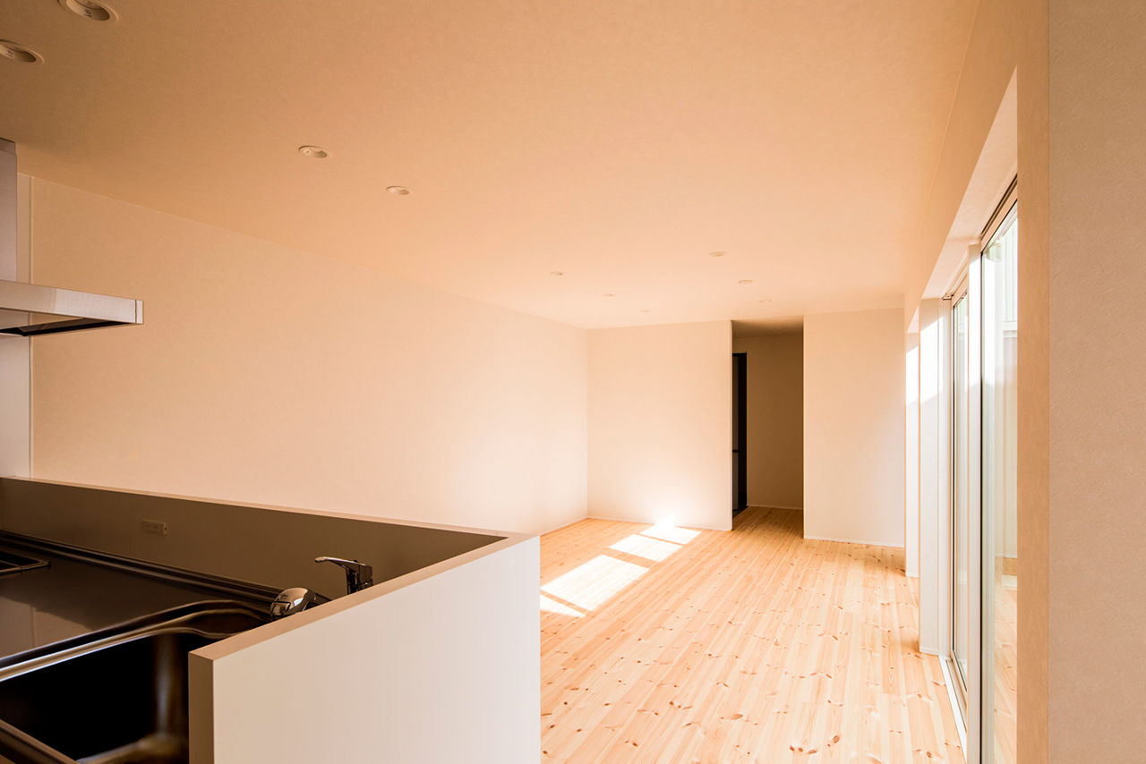 シンプルノート名古屋中区スタジオ／KanZEON 【2000万円台｜平屋｜シンプルデザイン】窓がないのには理由がある。水平ラインが美しいフラットな平屋の建築実例画像7