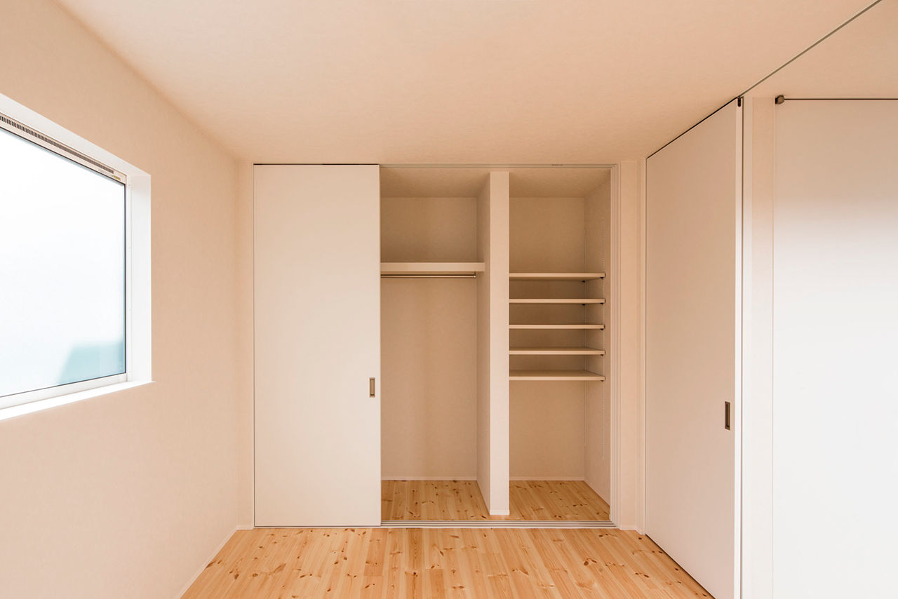 シンプルノート名古屋中区スタジオ／KanZEON 【2000万円台｜平屋｜シンプルデザイン】窓がないのには理由がある。水平ラインが美しいフラットな平屋の建築実例画像10