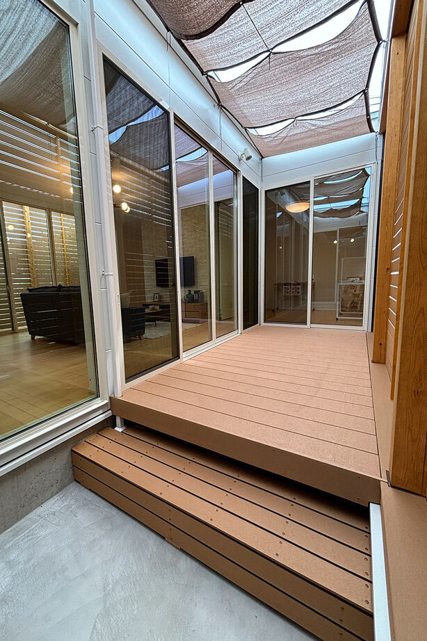 シンプルノート名古屋中区スタジオ／KanZEON 【1000万円台｜間取り図有｜平屋｜20坪台】南北のデッキから光と風が抜ける、コの字型のコンパクトな平屋の建築実例画像4