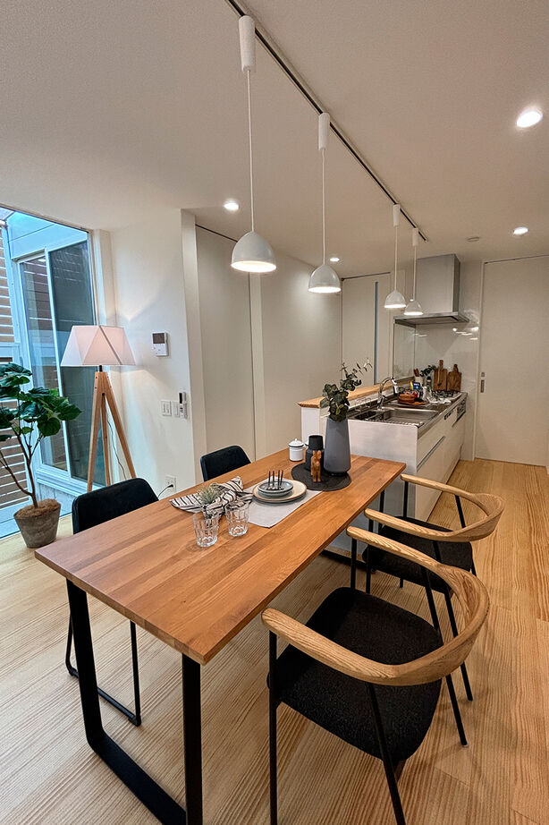 シンプルノート名古屋中区スタジオ／KanZEON 【1000万円台｜間取り図有｜平屋｜20坪台】南北のデッキから光と風が抜ける、コの字型のコンパクトな平屋の建築実例画像6