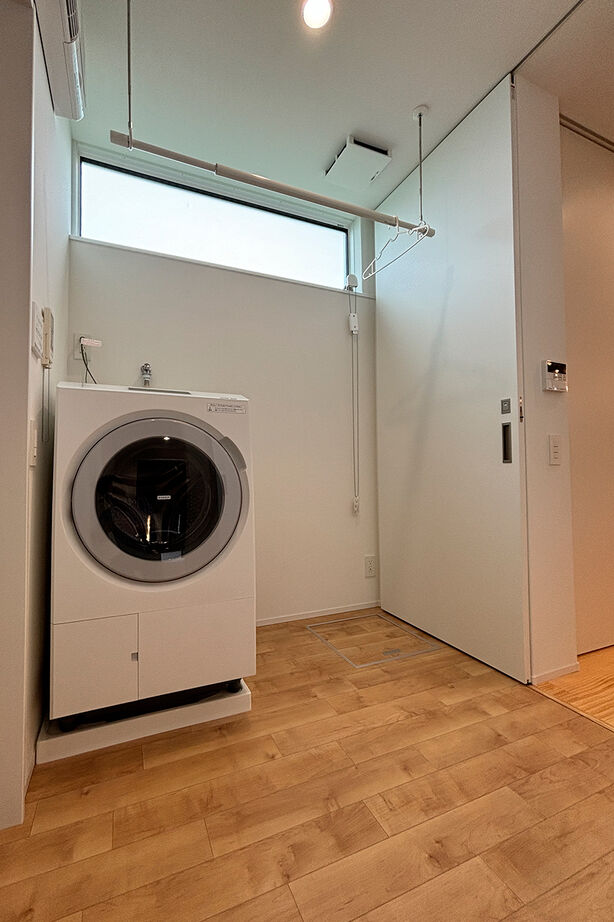 シンプルノート名古屋中区スタジオ／KanZEON 【1000万円台｜間取り図有｜平屋｜20坪台】南北のデッキから光と風が抜ける、コの字型のコンパクトな平屋の建築実例画像8