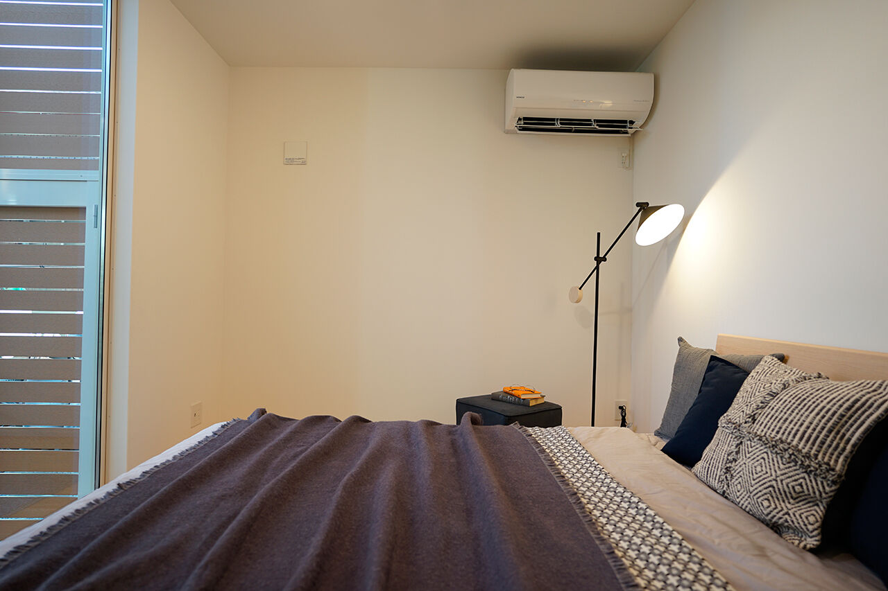 シンプルノート名古屋中区スタジオ／KanZEON 【1000万円台｜間取り図有｜平屋｜20坪台】南北のデッキから光と風が抜ける、コの字型のコンパクトな平屋の建築実例画像10