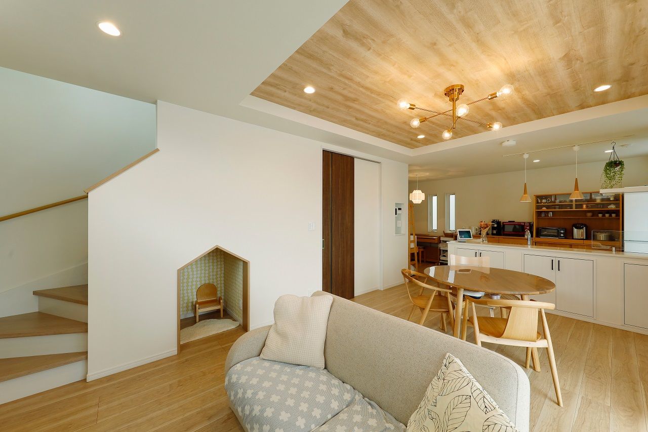 mito HOUSE（美都住販） 【町田|間取り有|2000万円台】家族が集う広いリビングがお気に入り。子どもの成長を健やかに育む住まいの建築実例画像2