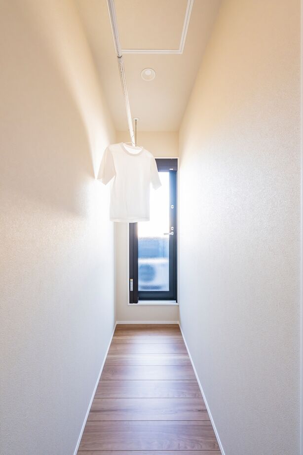 mito HOUSE（美都住販） 【相模原|2000万円台|太陽光パネル|蓄電池】スムーズな動線で家事がラクに！洗練されたシンプルモダンな家の建築実例画像9