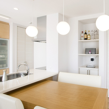 宮崎工務店 【ナチュラル×サーファーズハウス】大好きな時計に合わせた“大人ナチュラル”。夫婦のこだわりを叶えた家の建築実例画像4