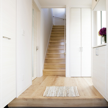 宮崎工務店 【ナチュラル×サーファーズハウス】大好きな時計に合わせた“大人ナチュラル”。夫婦のこだわりを叶えた家の建築実例画像5