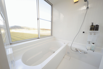 宮崎工務店 【平屋×中庭】中庭を囲むコの字型レイアウトの家。漆喰や無垢材もふんだんに使い子育てにも最適の建築実例画像7