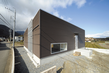 宮崎工務店 【平屋×中庭】中庭を囲むコの字型レイアウトの家。漆喰や無垢材もふんだんに使い子育てにも最適の建築実例画像9