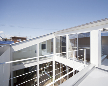 宮崎工務店 【2000万円台×動線×平屋風】自然素材をあふれる　建築家と建てた中庭のある家の建築実例画像5