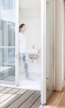 宮崎工務店 【2000万円台×動線×平屋風】自然素材をあふれる　建築家と建てた中庭のある家の建築実例画像6