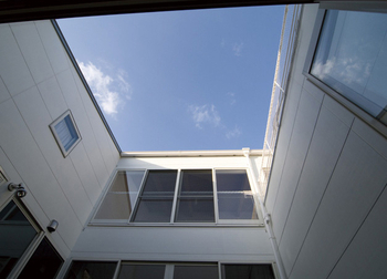 宮崎工務店 【土間×2000万円台】建築家が「ソラ」もデザイン。自然素材に囲まれた快適空間で過ごす中庭のある家の建築実例画像4