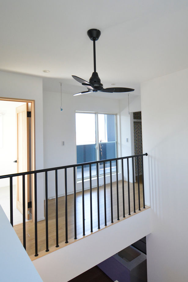 宮崎工務店 【四日市市｜2000万円台｜間取り有】家の中心にスキップフロア！見晴らしのいい眺めを楽しむ２階バルコニーの建築実例画像9