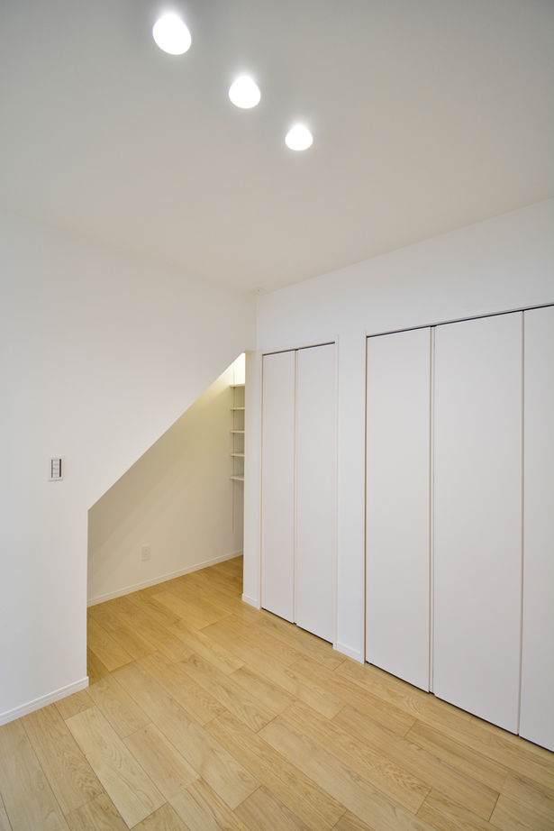 宮崎工務店 【三重県｜2000万円台｜間取り有】日差しを浴びて気持ちよく朝ゴハン。吹抜ダイニングのある家事ラクな家の建築実例画像7