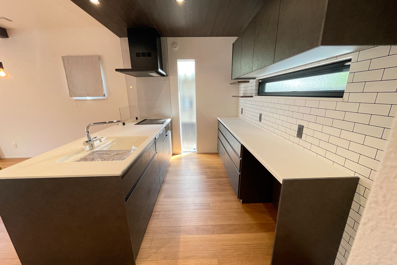 宮崎工務店 【三重県｜3000万円台｜間取り有】家事ラクのカギは「ファミクロ」。太陽光発電＋蓄電池で省エネ性もUPの建築実例画像3