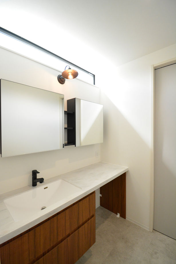 宮崎工務店 【三重県｜3000万円台｜間取り有】家事ラクのカギは「ファミクロ」。太陽光発電＋蓄電池で省エネ性もUPの建築実例画像7