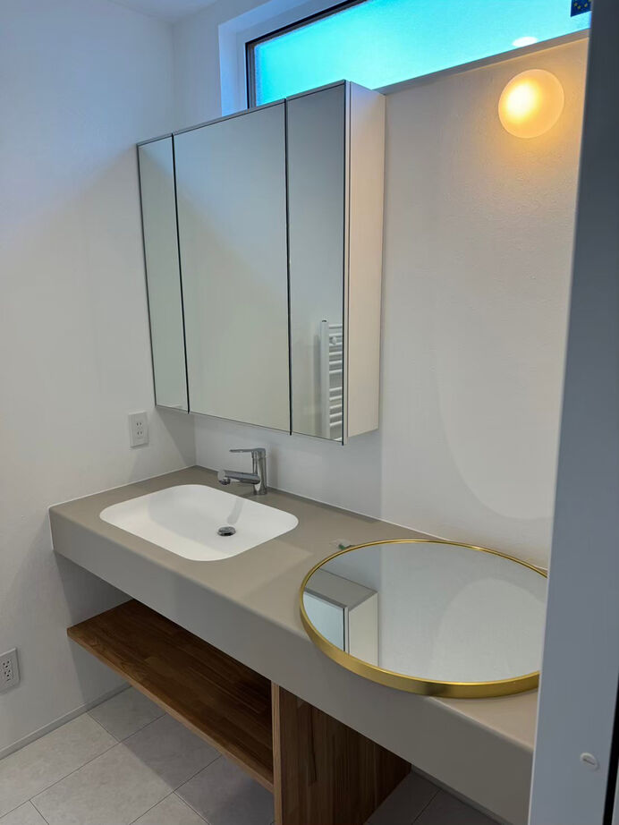 アスターハウス（札幌・札幌近郊） 【北海道札幌市／LDK床暖房／吹抜け】「クールな外観×可愛い内装」仲良しご夫婦のコラボ作品の建築実例画像8