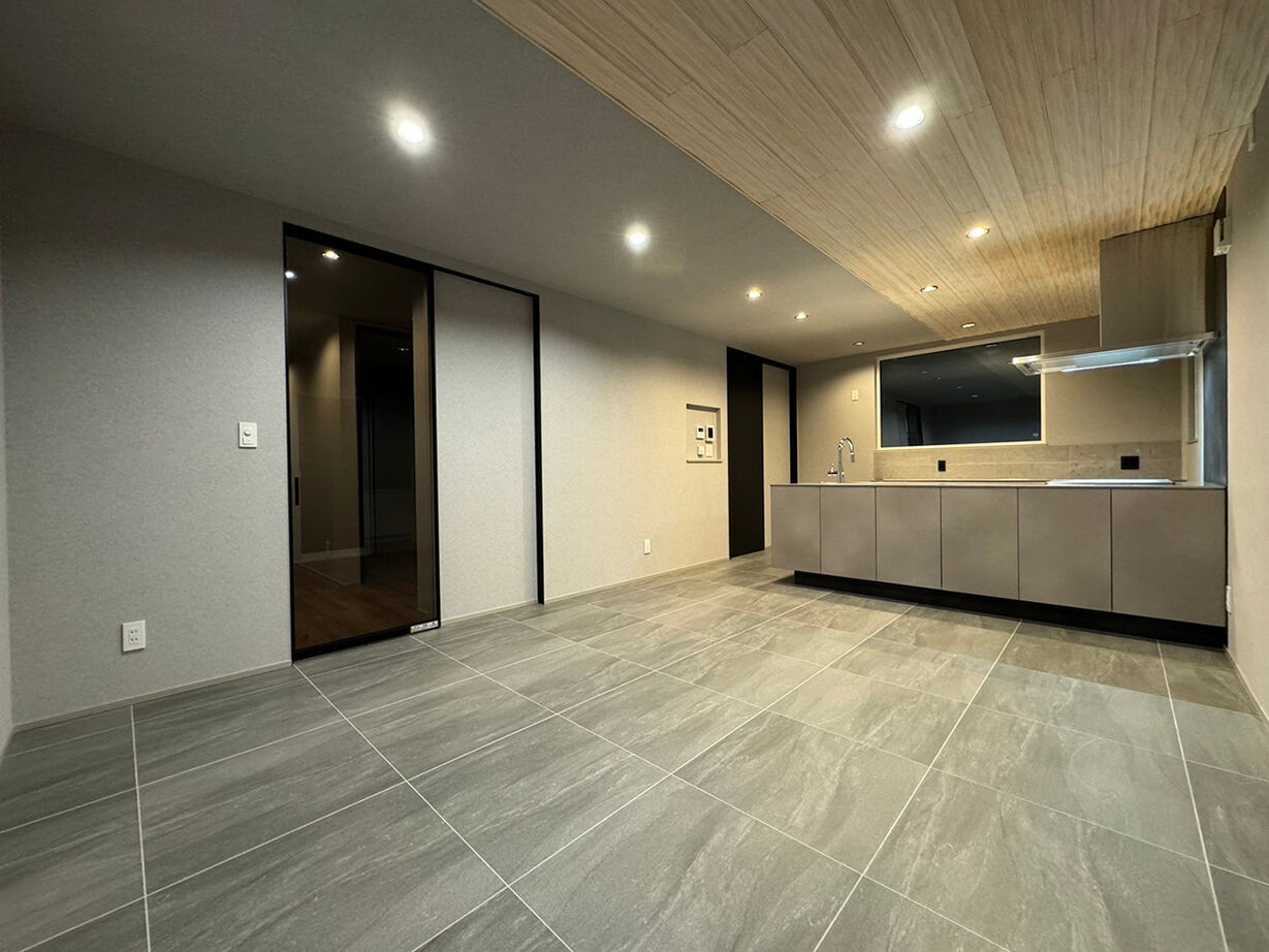 アスターハウス（札幌・札幌近郊） 【北海道札幌市／LDK床暖房／ビルトインガレージ】お気に入りのデザインに囲まれて暮らす家の建築実例画像2