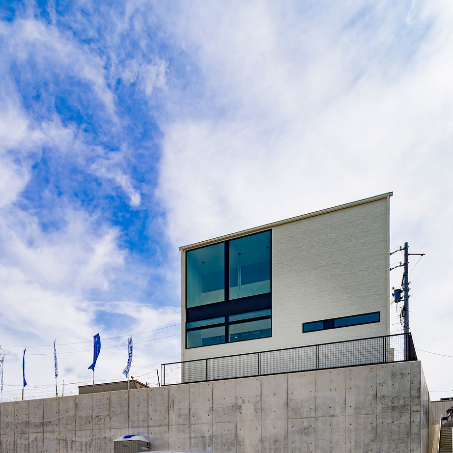 トスコ 【瀬戸市/1000万円台/30坪台/3LDK/スクエアの外観/間取り図】外と内からの目線を計算。土地を活かした設計の建築実例画像10