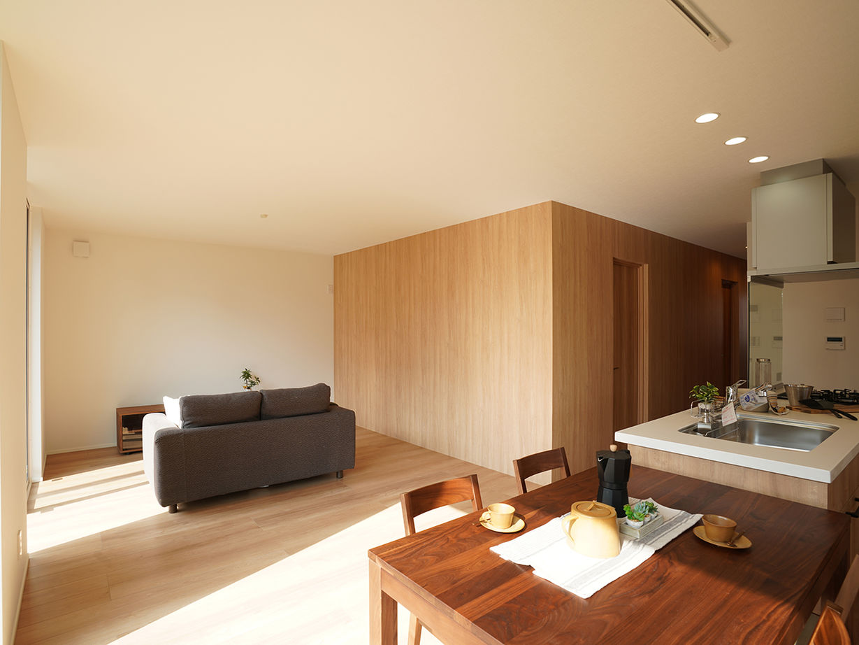 トスコ 【20坪台のコンパクトな平屋/3LDK/理想の間取り】家族の絆もプライバシーも大切にした、迫力のある平屋の建築実例画像5